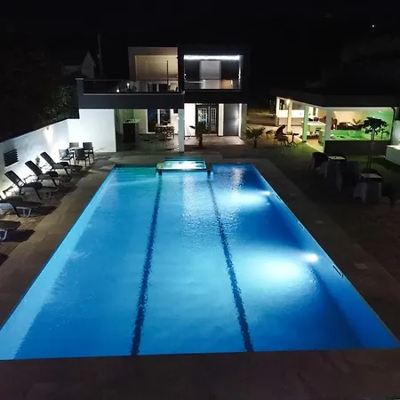 Xy Villa *