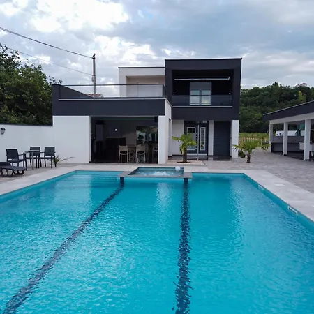 Villa Xy